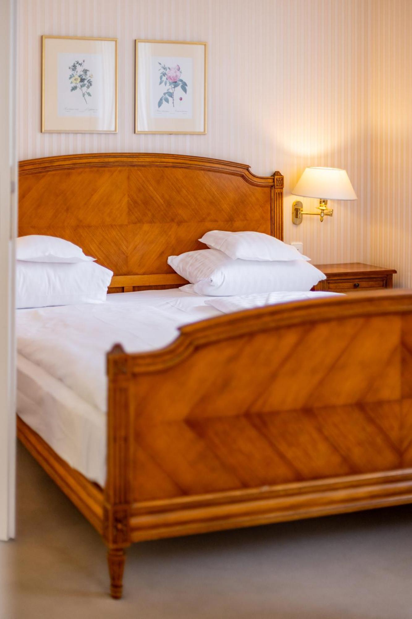 Romantik Zehntkeller Hotel 3*